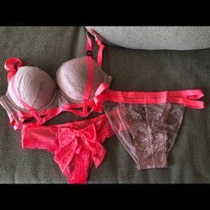 Victoria’s Secret Neon Chantilly Very Sexy set